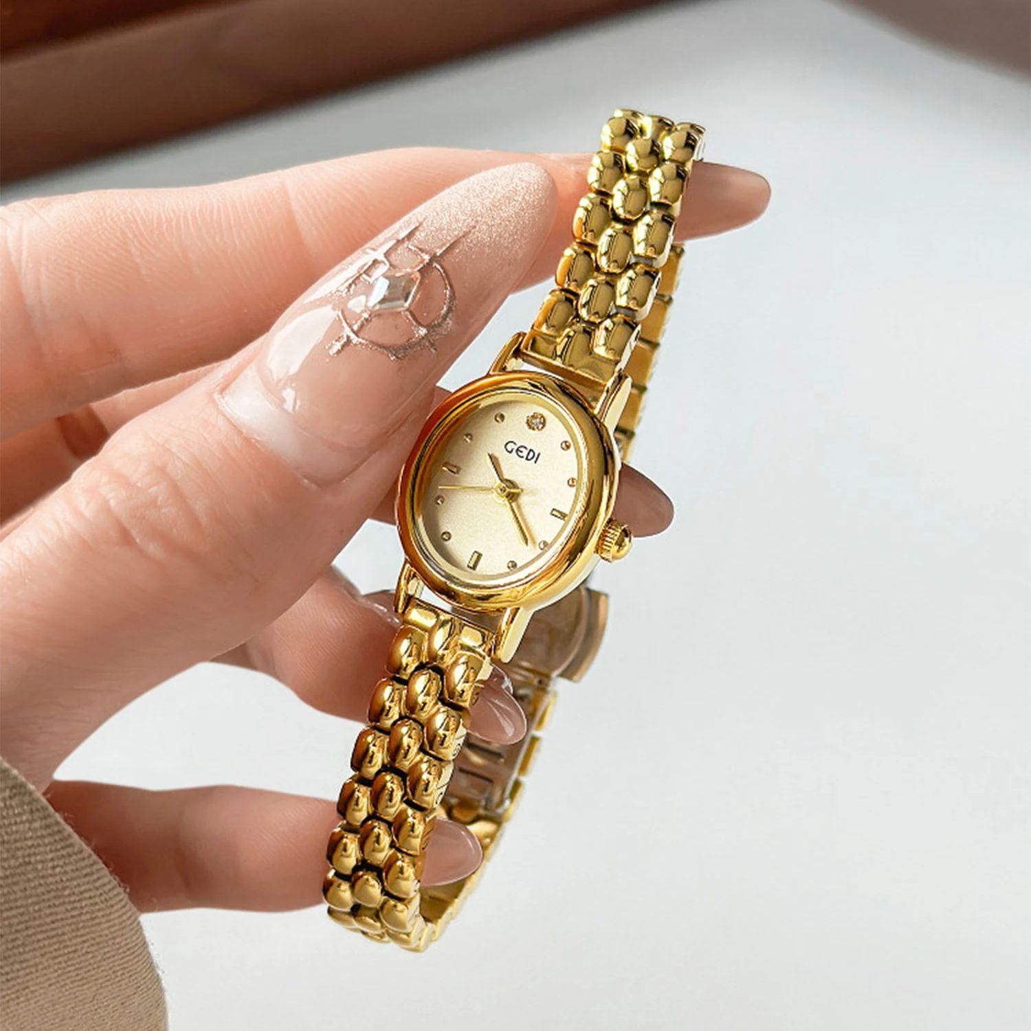 Luxury Watch Sale - Kadın Orijinal Lüks Marka Saatleri, Retro
