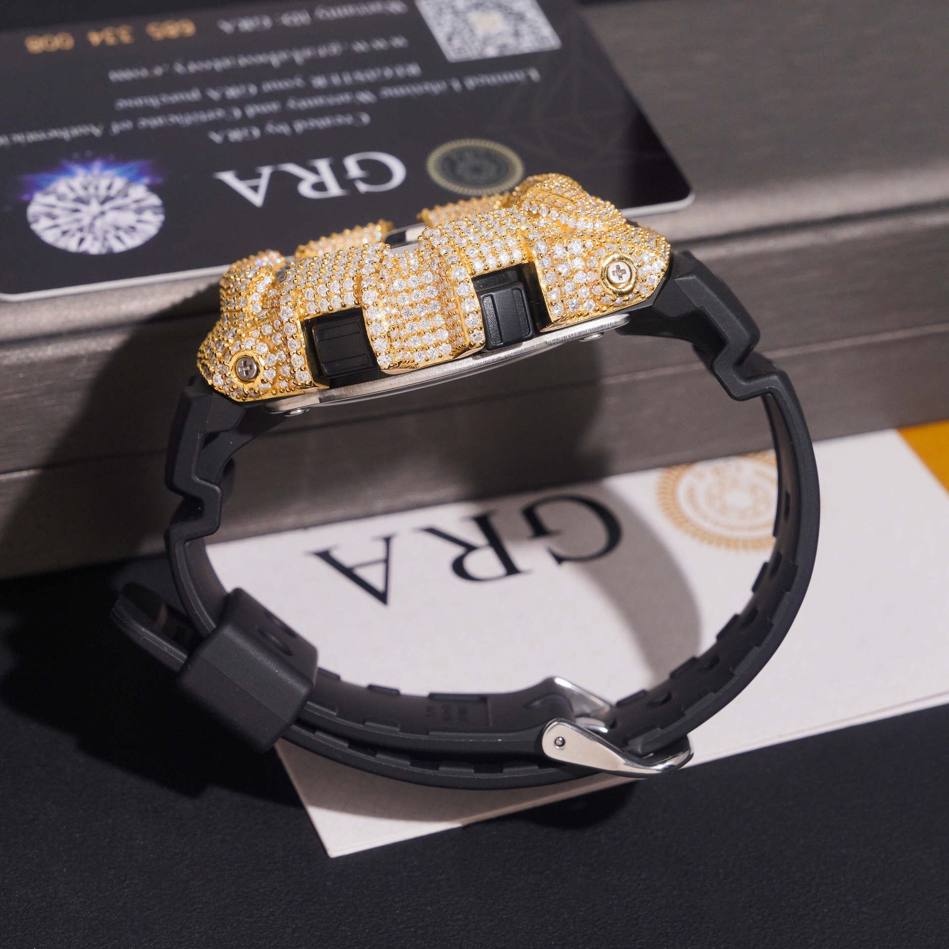 GRA'dan Buzlu Görünümlü G-Shoc - Luxury Watch Levels incelemesi ve fiyatı