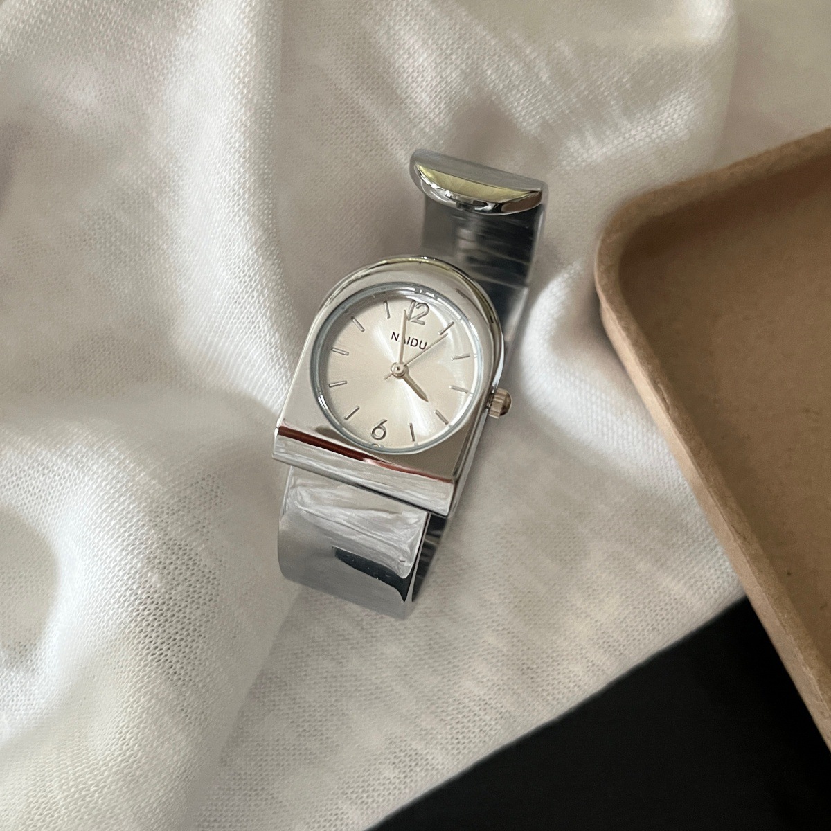 2026 Yeni Altın Bilezikli Saat - Luxury Watch Levels incelemesi ve fiyatı