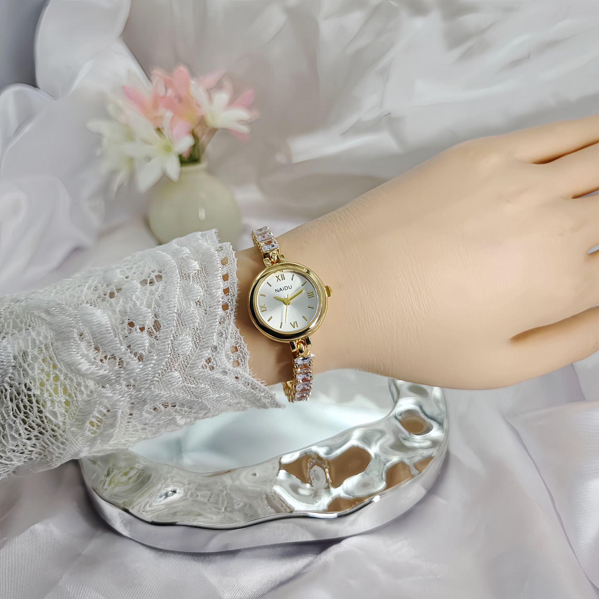 Kadınlar için Yeni Moda Elmas  - Luxury Watch Levels incelemesi ve fiyatı